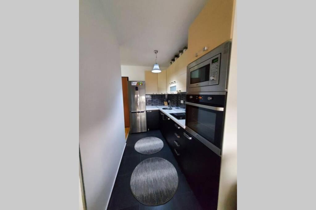 Apartment 13C Pristina Esterno foto